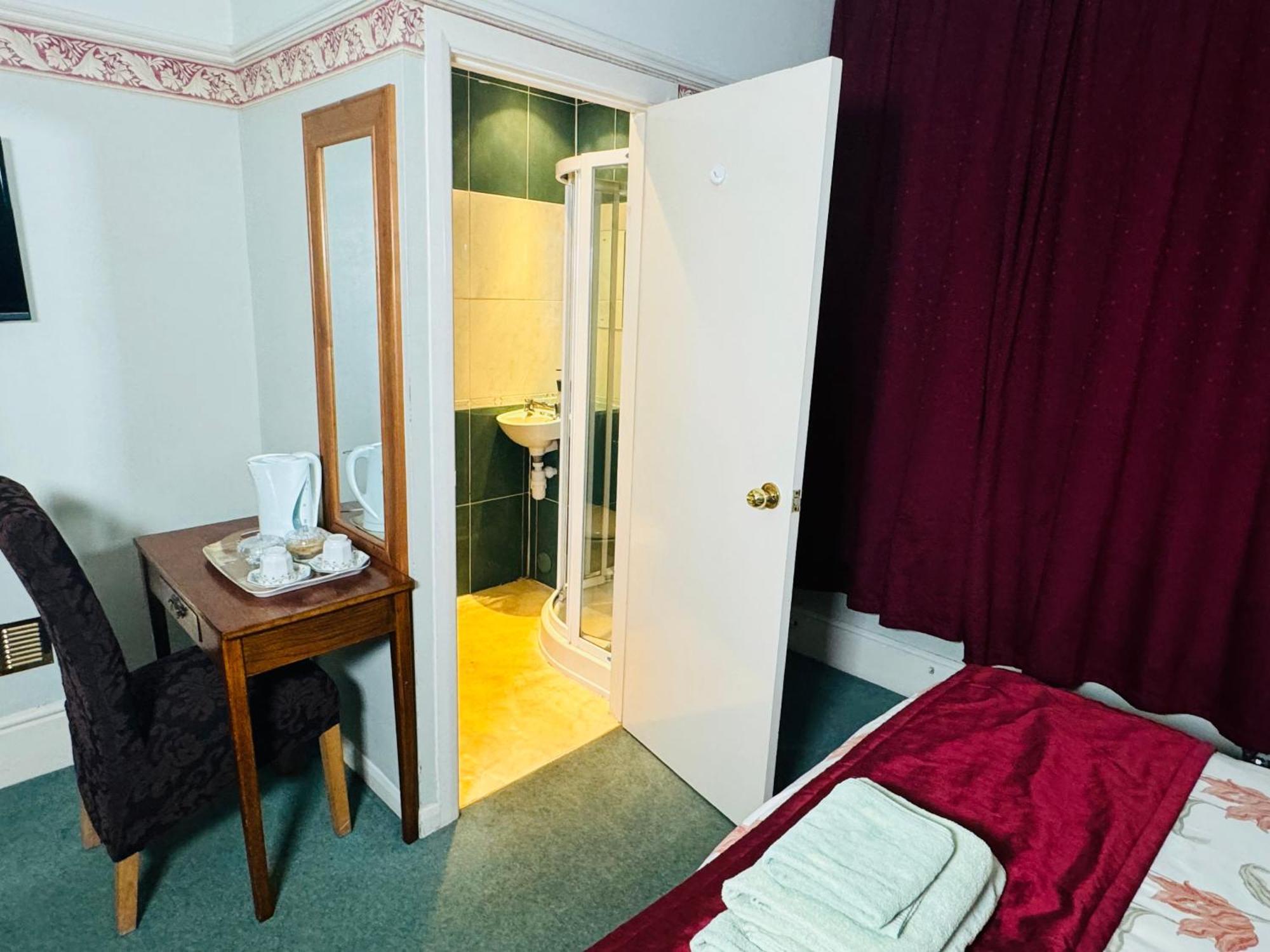 Homestay The Bliss 7 Stay, Self Check-in With Smart Lock, Non Smoking In And Out *